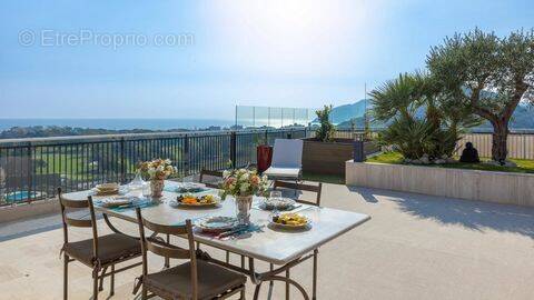 Appartement à MANDELIEU-LA-NAPOULE