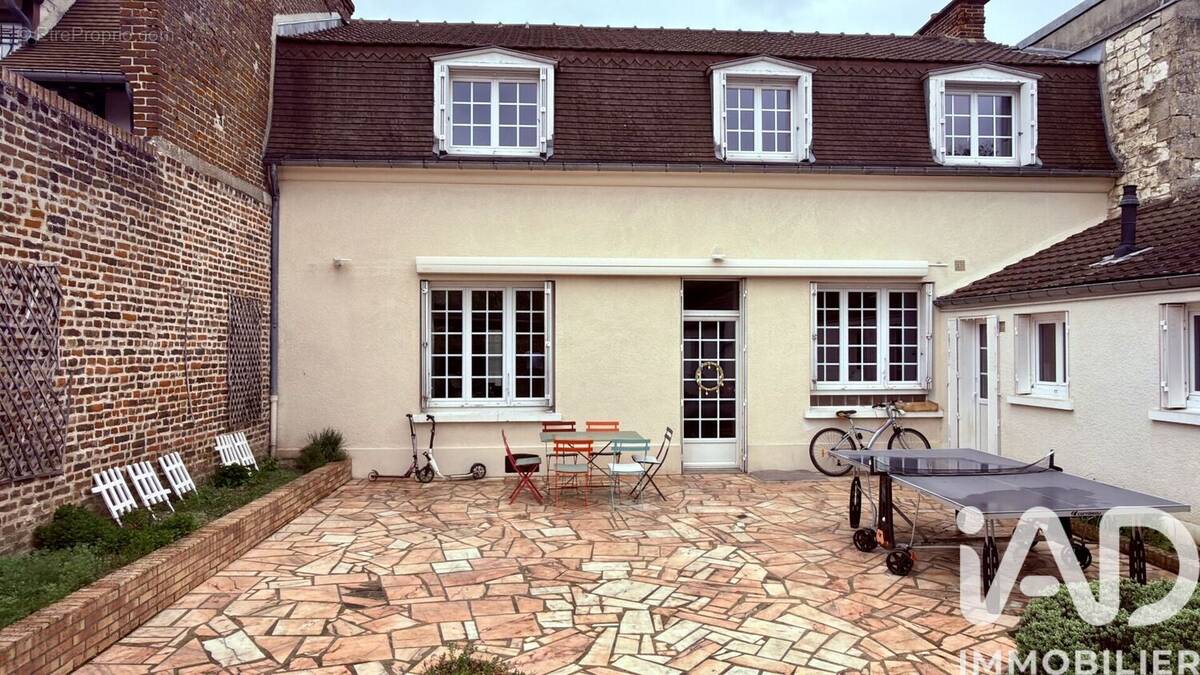 Photo 1 - Maison à COMPIEGNE
