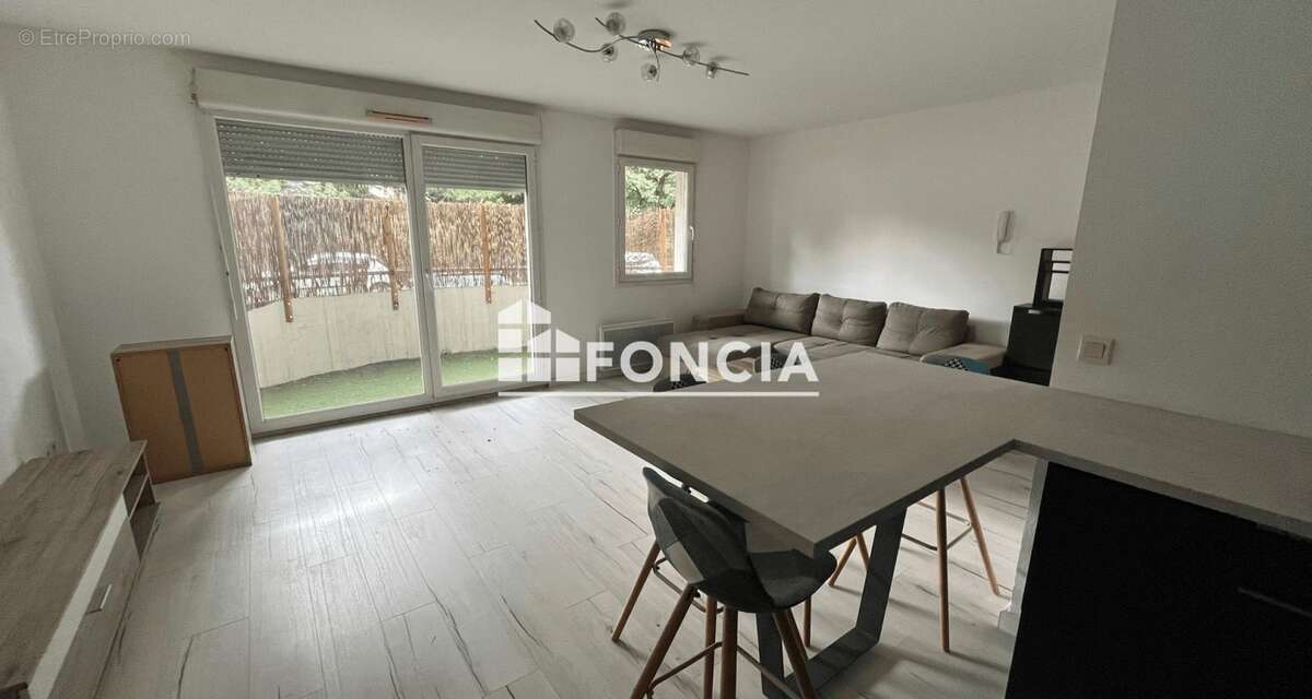 Appartement à VETRAZ-MONTHOUX
