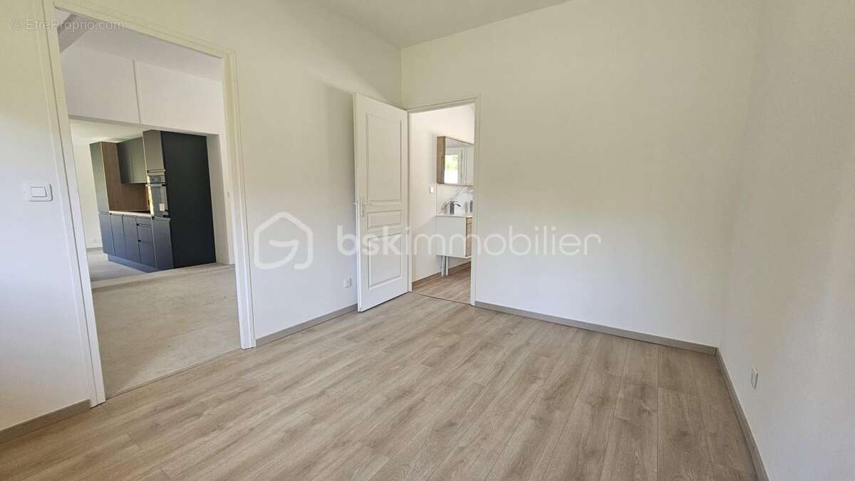 Maison rénovée 4 chambres 150 m² - photo 8