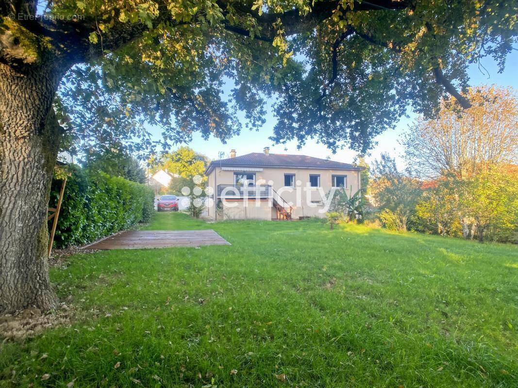 Maison à SARLIAC-SUR-L&#039;ISLE