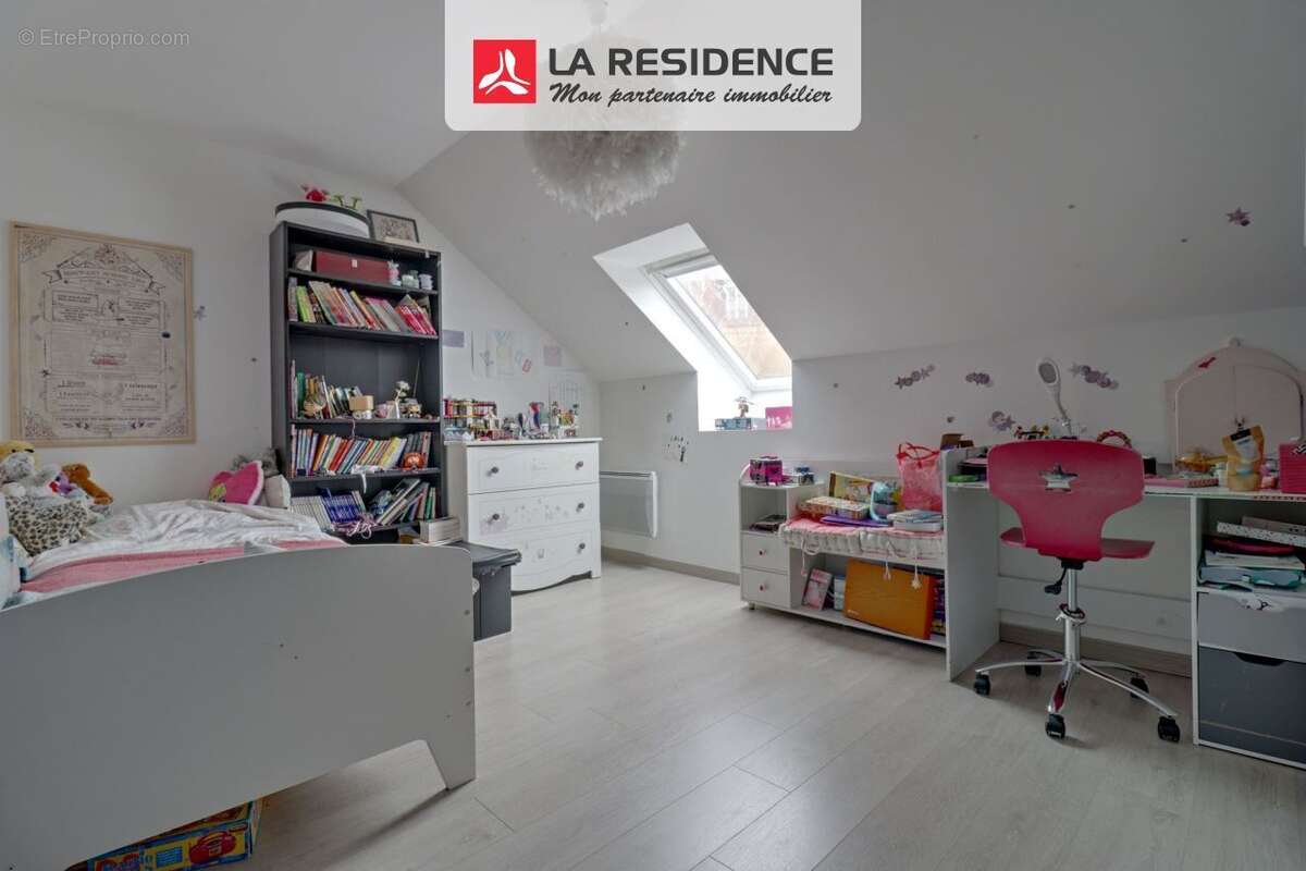 Maison à VERNEUIL-SUR-SEINE