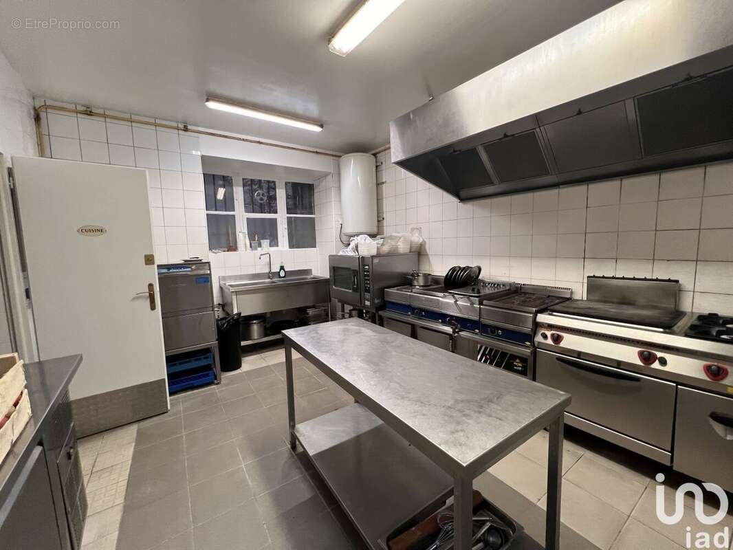 Photo 2 - Commerce à CAHORS