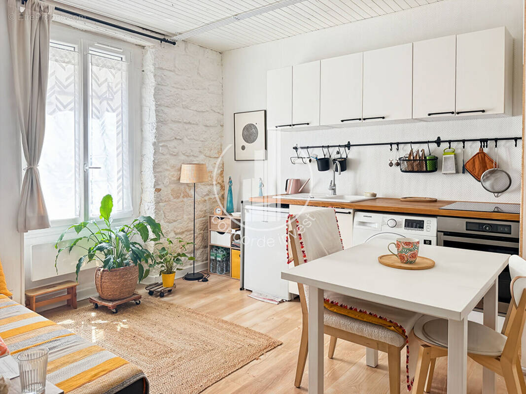Appartement à PARIS-14E
