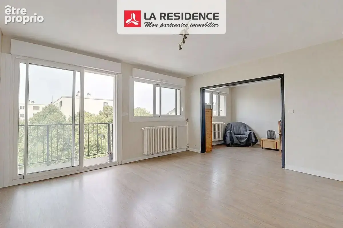 Appartement 98 m² à Blois  - photo 2