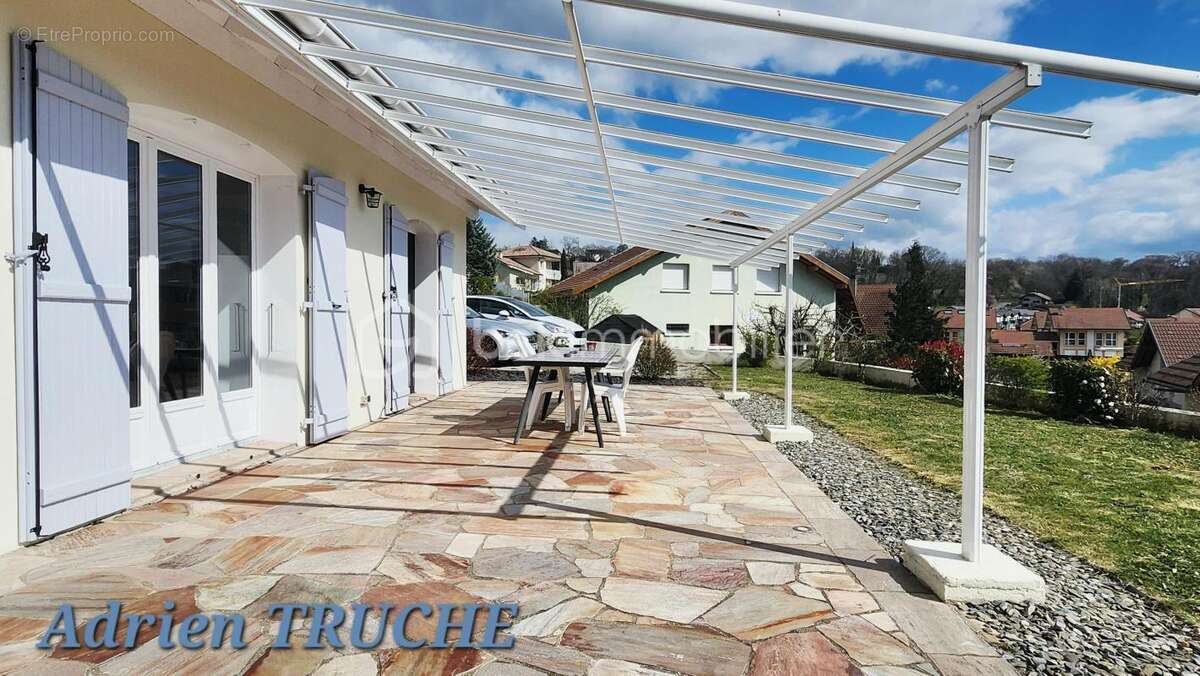 Maison à VETRAZ-MONTHOUX