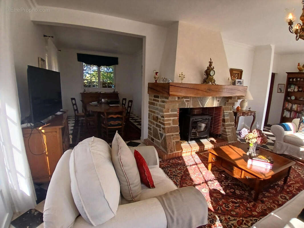 Magnifique Périgourdine de 4 chambres, offrant une vue imprenable sur la campagne. - photo 3