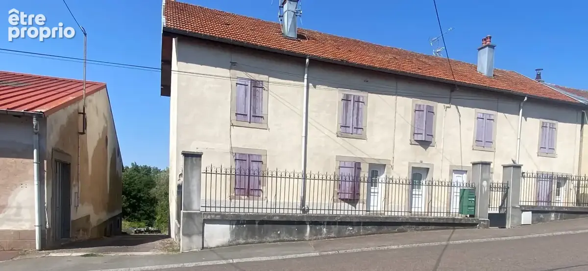 Immeuble aux charme authentique et rue trés clame - photo 2