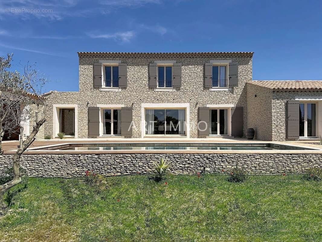 Maison à GORDES