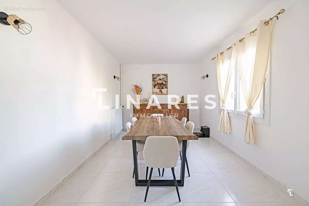 LA LINEA - Appartement T3 de 73m2 - Loggia - Terrasse - 13012 - photo 4