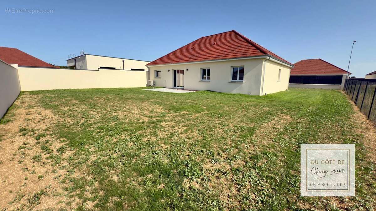 Maison à BREVIANDES