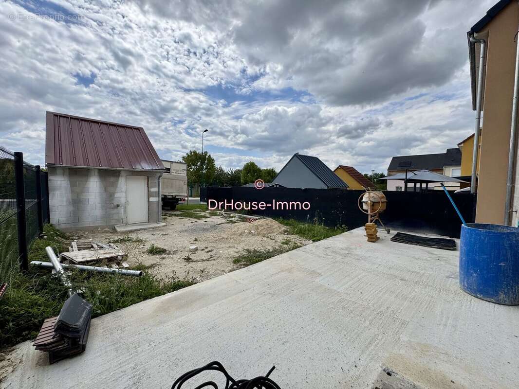 Maison à CHALETTE-SUR-LOING