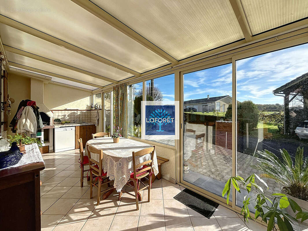 Maison Pierre, dépendances, 2 chambres avec jardin - photo 7