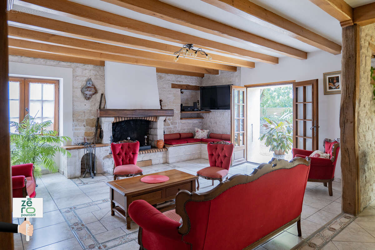 Maison à NALLIERS