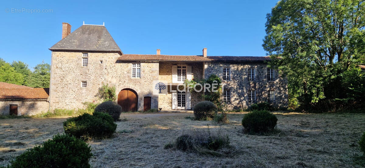 Maison à SECONDIGNY
