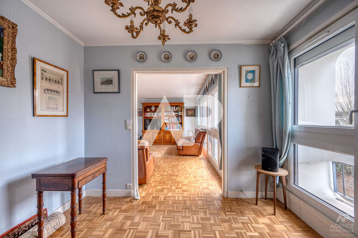 Appartement à RUEIL-MALMAISON