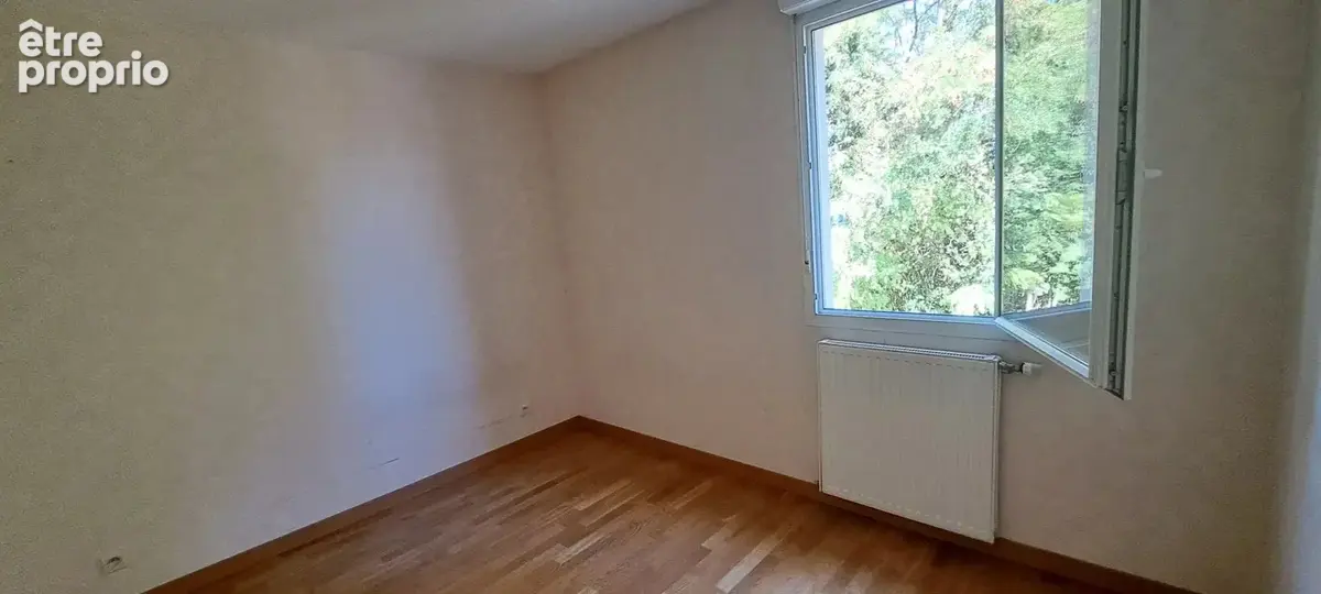 SEYSSINS Golf - Appartement T4 de 79 m2 avec possibilité de garage - photo 9