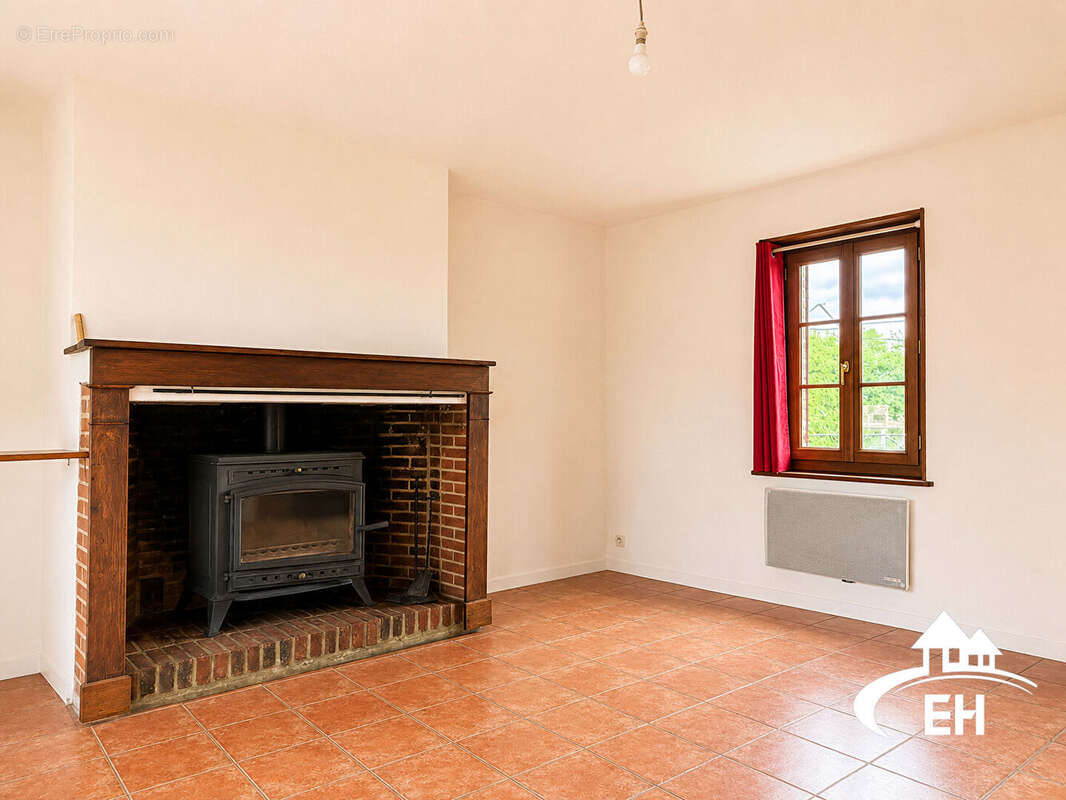 Maison à LA FERTE-FRENEL