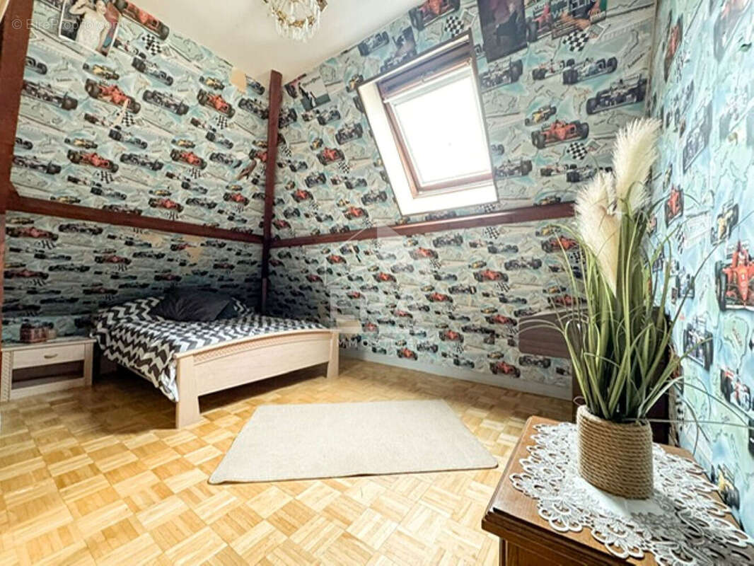 Maison à SARTROUVILLE