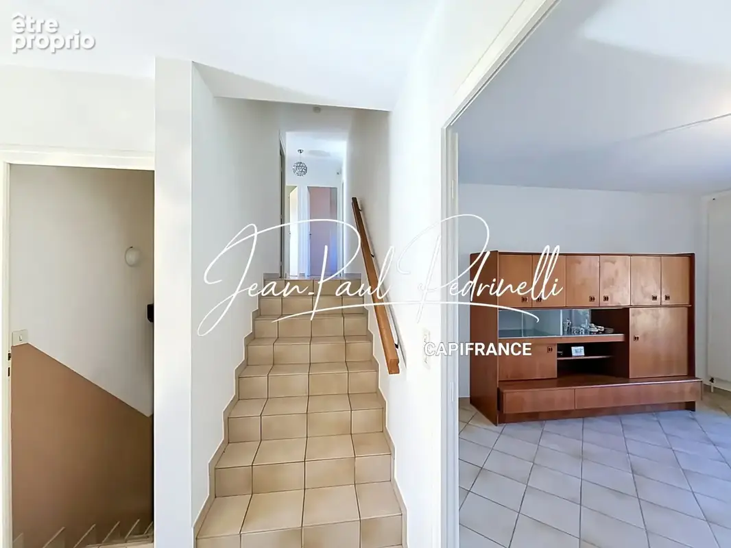CALUIRE-ET-CUIRE – Cœur Vassieux – Villa 101 m² habitables + 115 m² Hors Carrez (double garage et annexe) – Terrain plat 770 M²  - photo 47