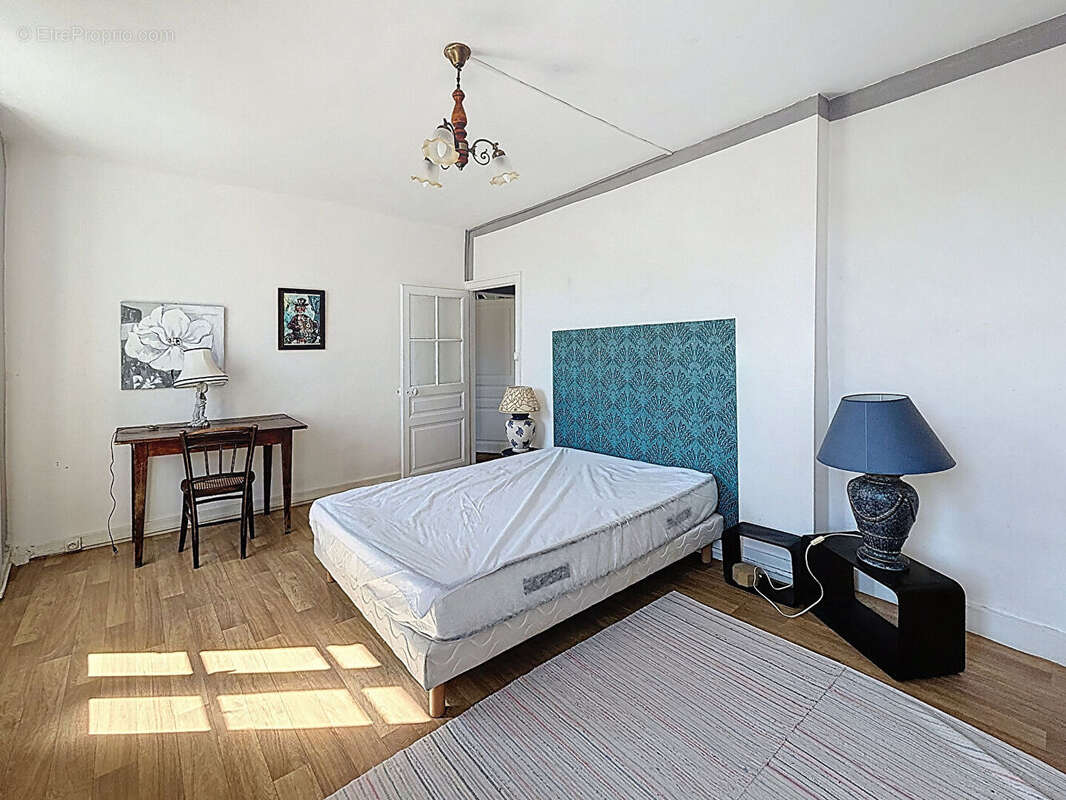 Appartement à COMPREIGNAC