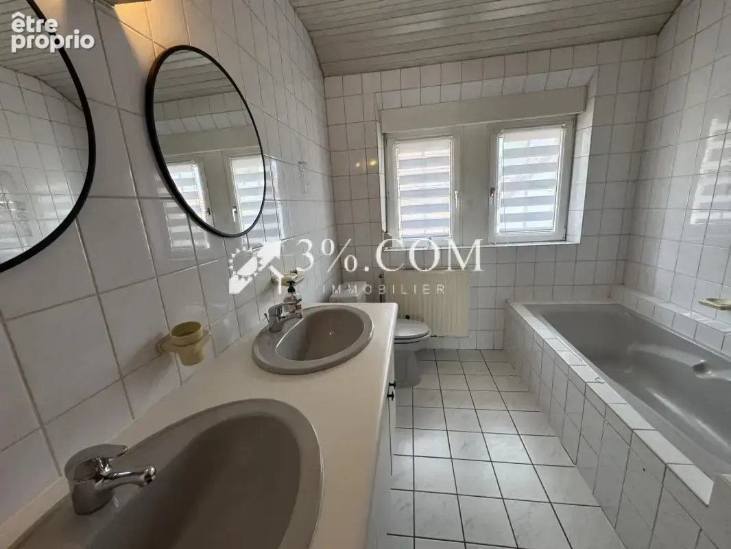 3%COM Jolie maison avec 5 chambres et une grange au centre d - photo 13