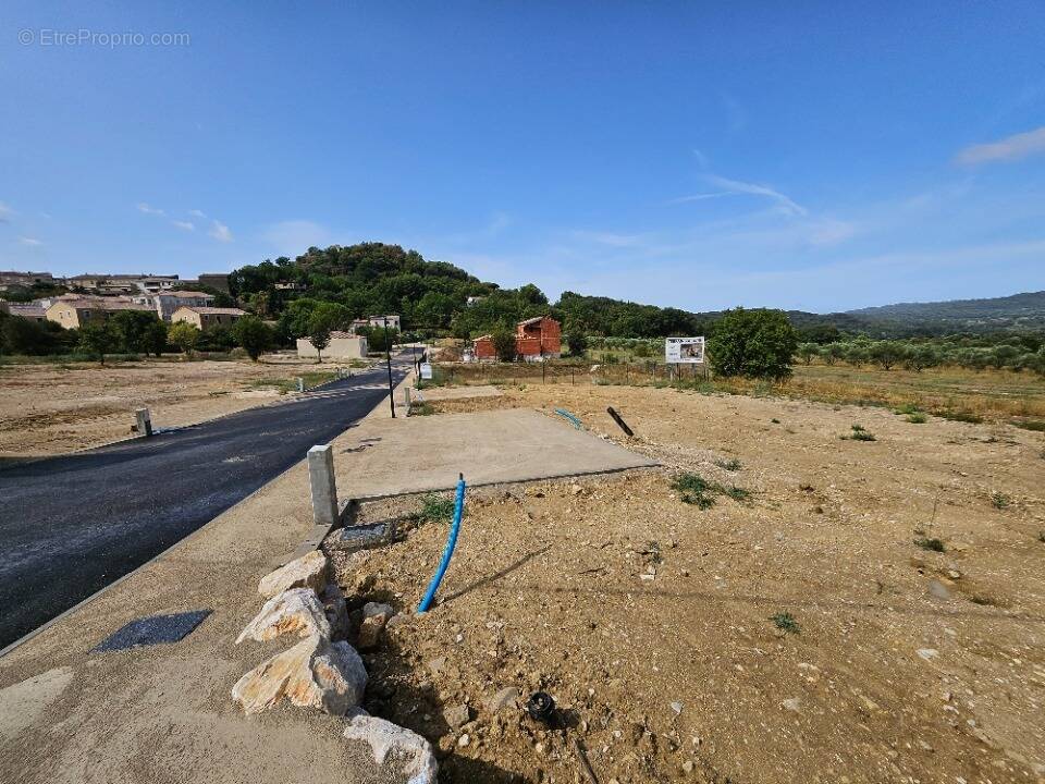 Terrain à ROGNES