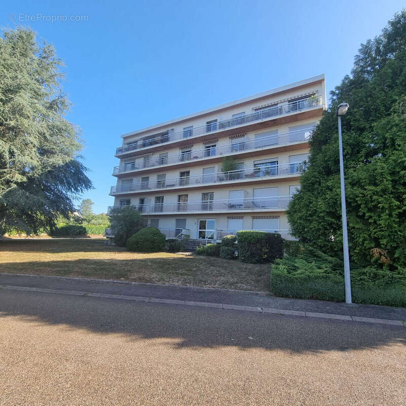 Appartement à PARAY-LE-MONIAL