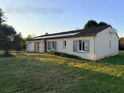 Maison à PRIGNAC-ET-MARCAMPS