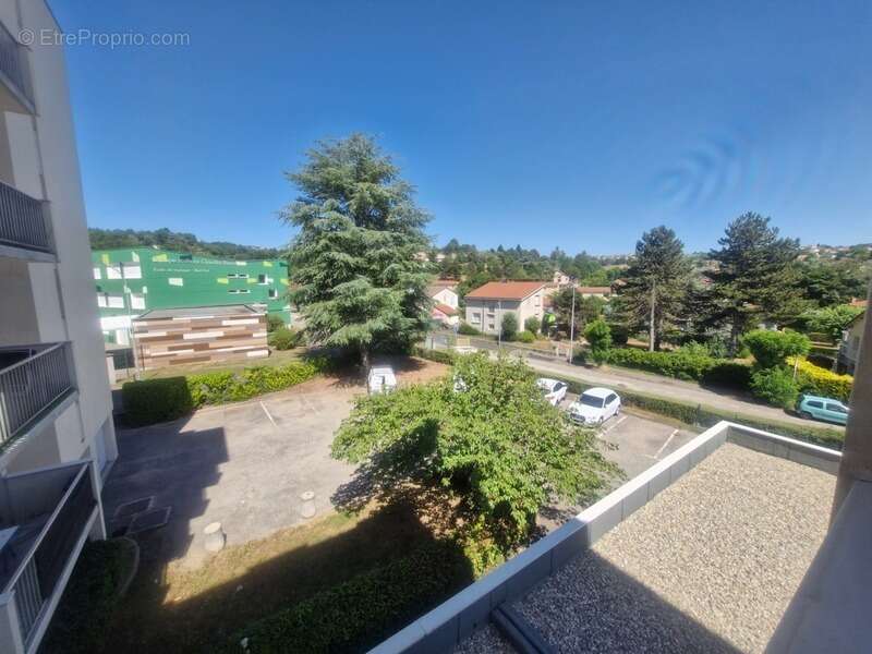 Appartement à UNIEUX