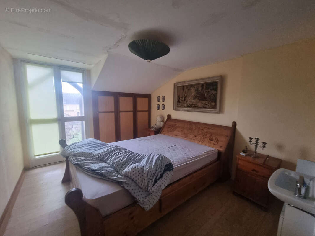 Maison à SAINT-HILAIRE-DU-HARCOUET