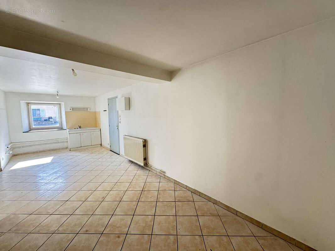 Appartement à BOUROGNE