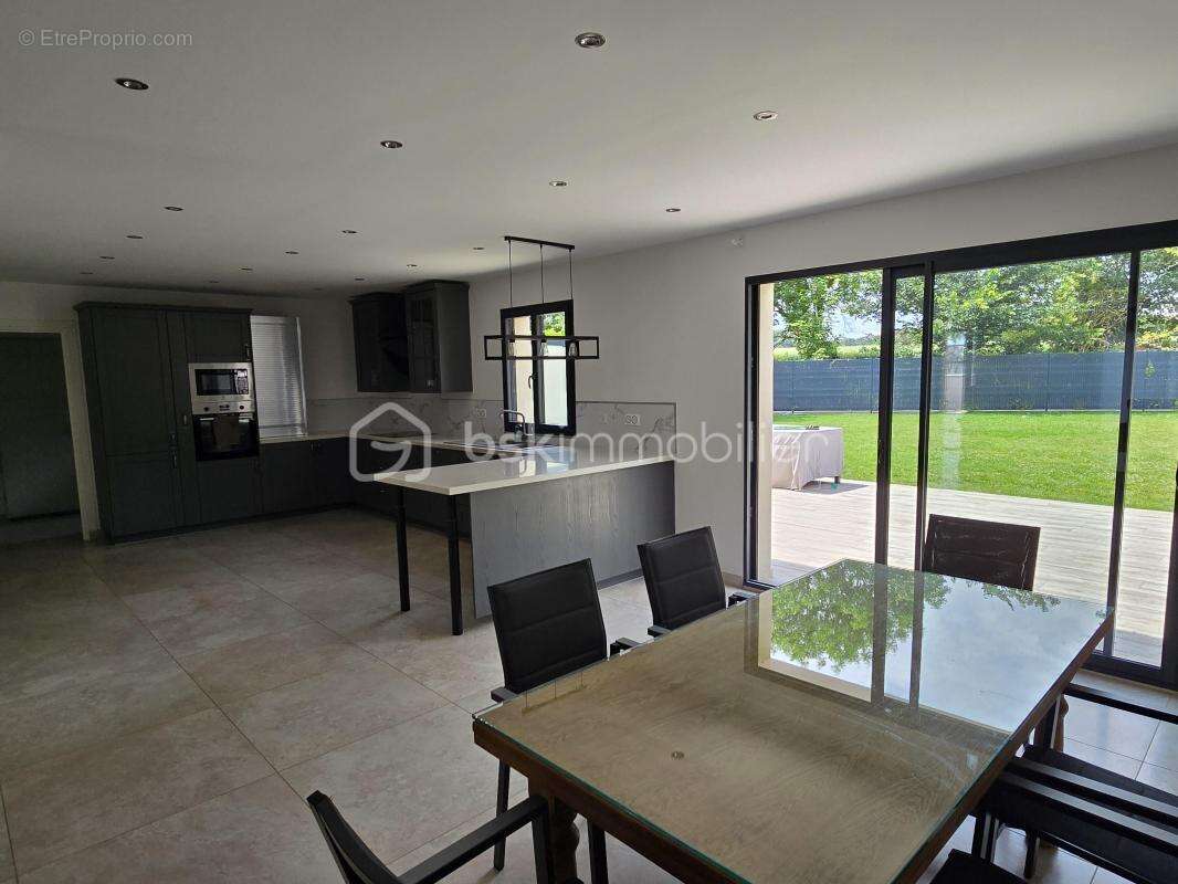 Pavillon contemporain de 2020 – 225 m² – 6 Chambres – DPE A – Saint-Martin-le-Nœud (60000) - photo 5