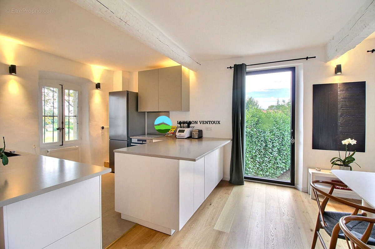 Maison à SAINT-PIERRE-DE-VASSOLS