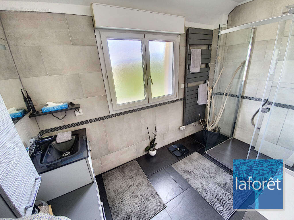 Maison à LEUVILLE-SUR-ORGE