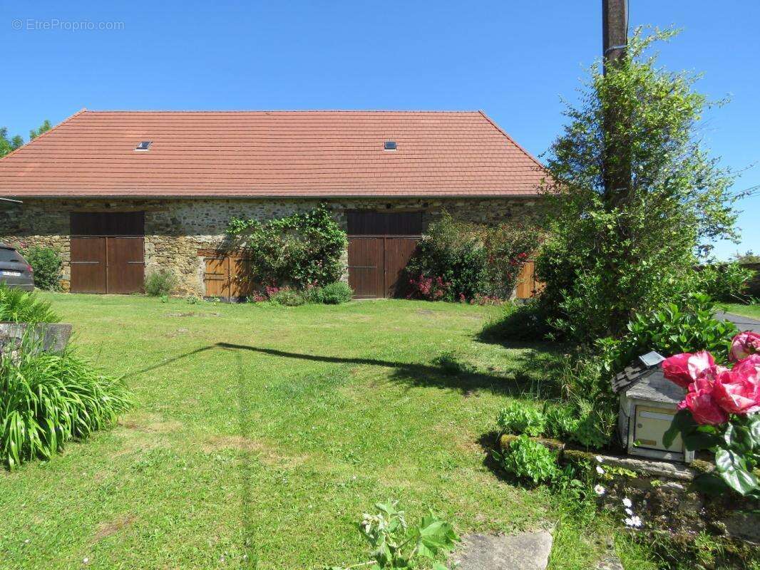 Maison à JUILLAC