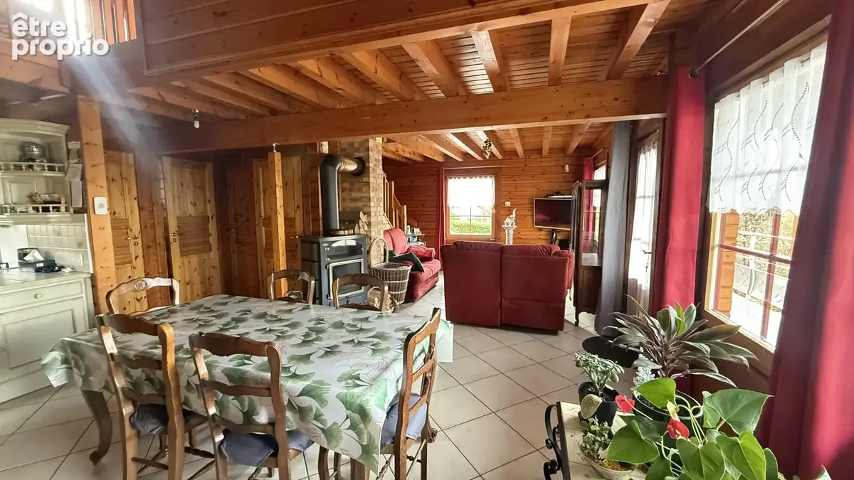 La Voivre - Rare - Très beau chalet sur un terrain paysagé de 2528m2 - photo 8