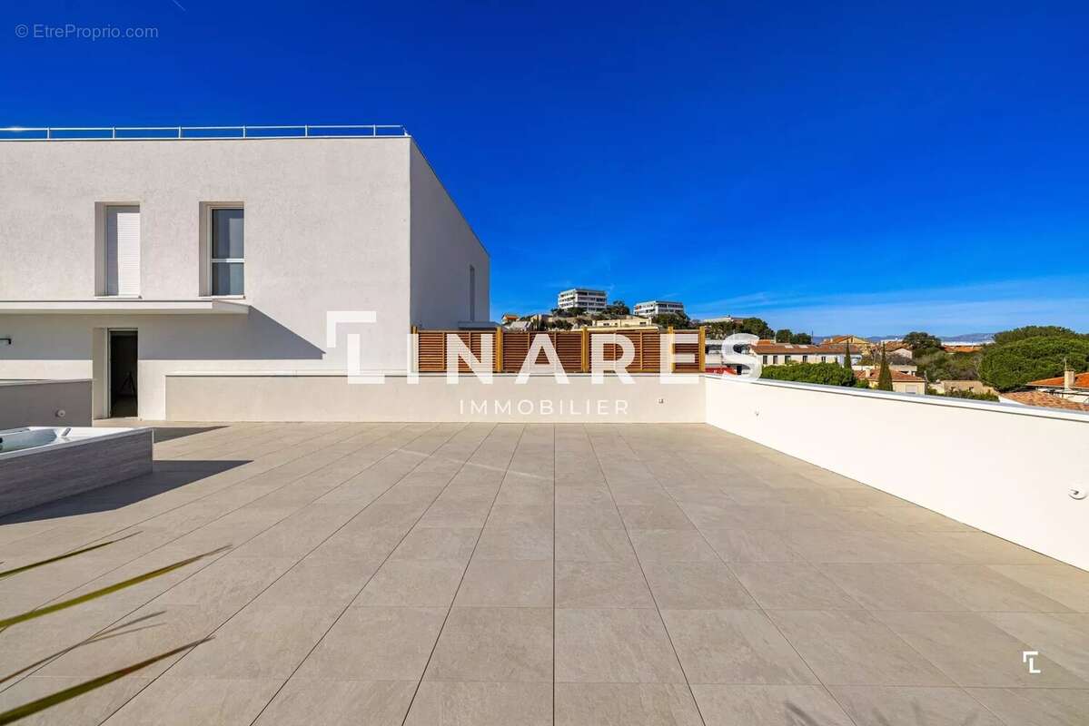 Appartement à MARSEILLE-8E