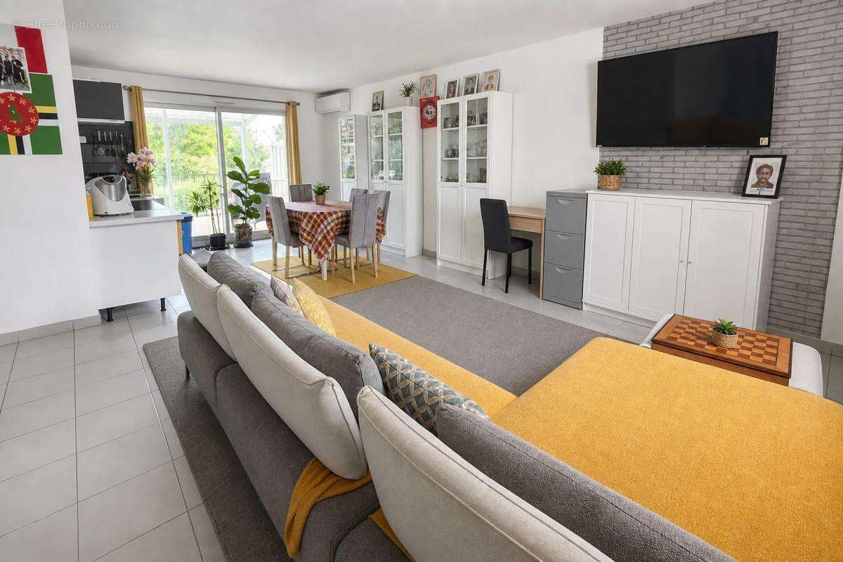 Maison à TOURY