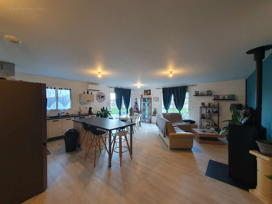 À Hagetmau, maison avec terrasse à acheter avec SN AGENCE TACHON - photo 2