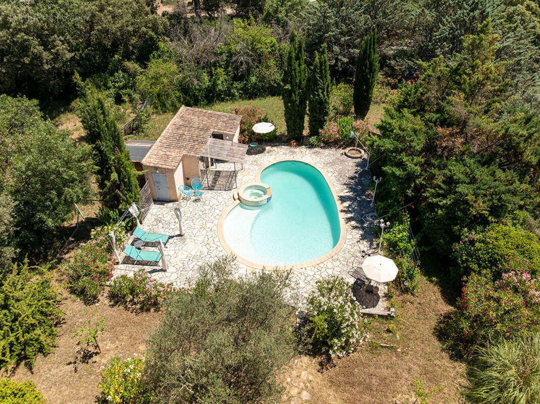 A VENDRE EN EXCLUSIVITE! Maison de plain-pied avec piscine et studio indépendant. - photo 16