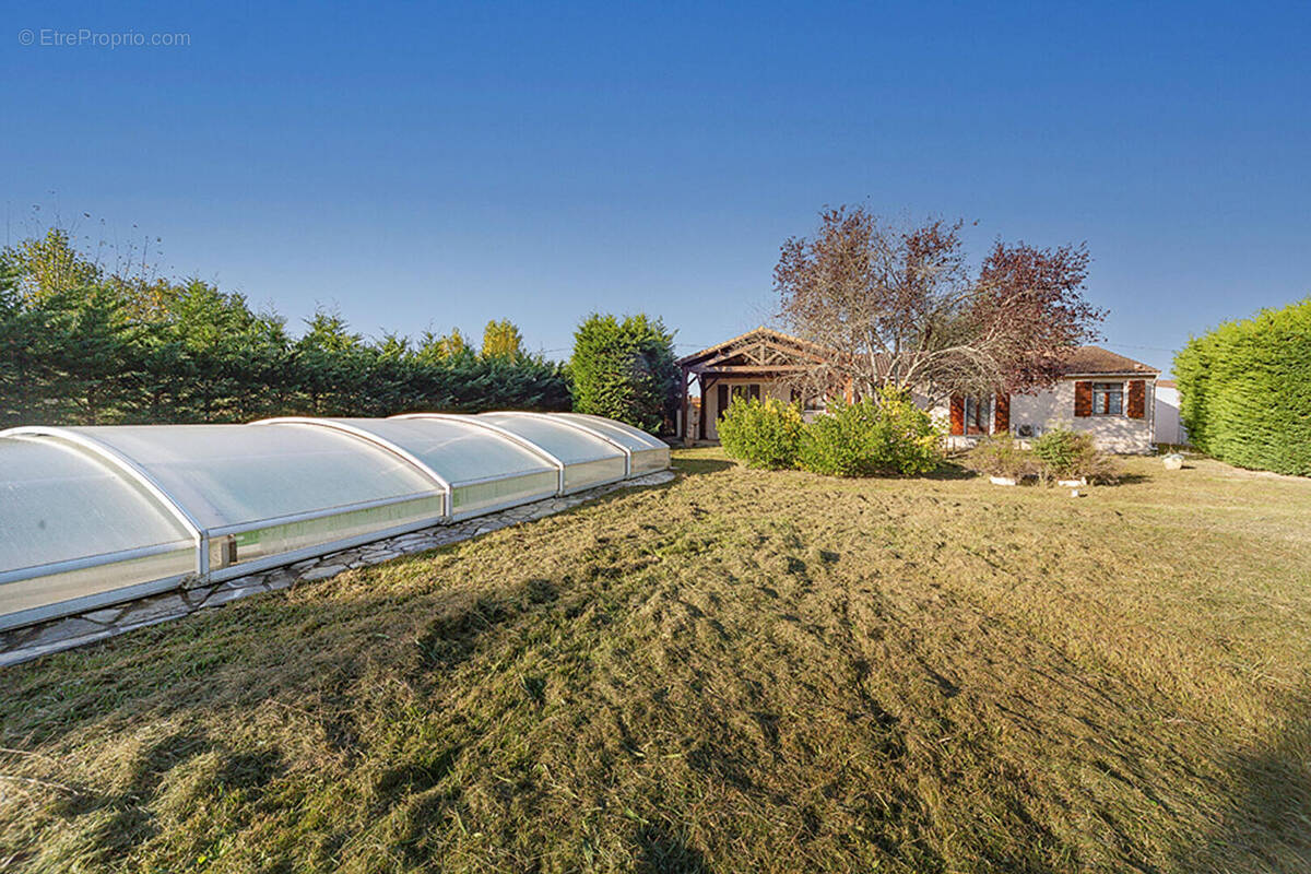 Maison à VILLENEUVE-LES-BOULOC