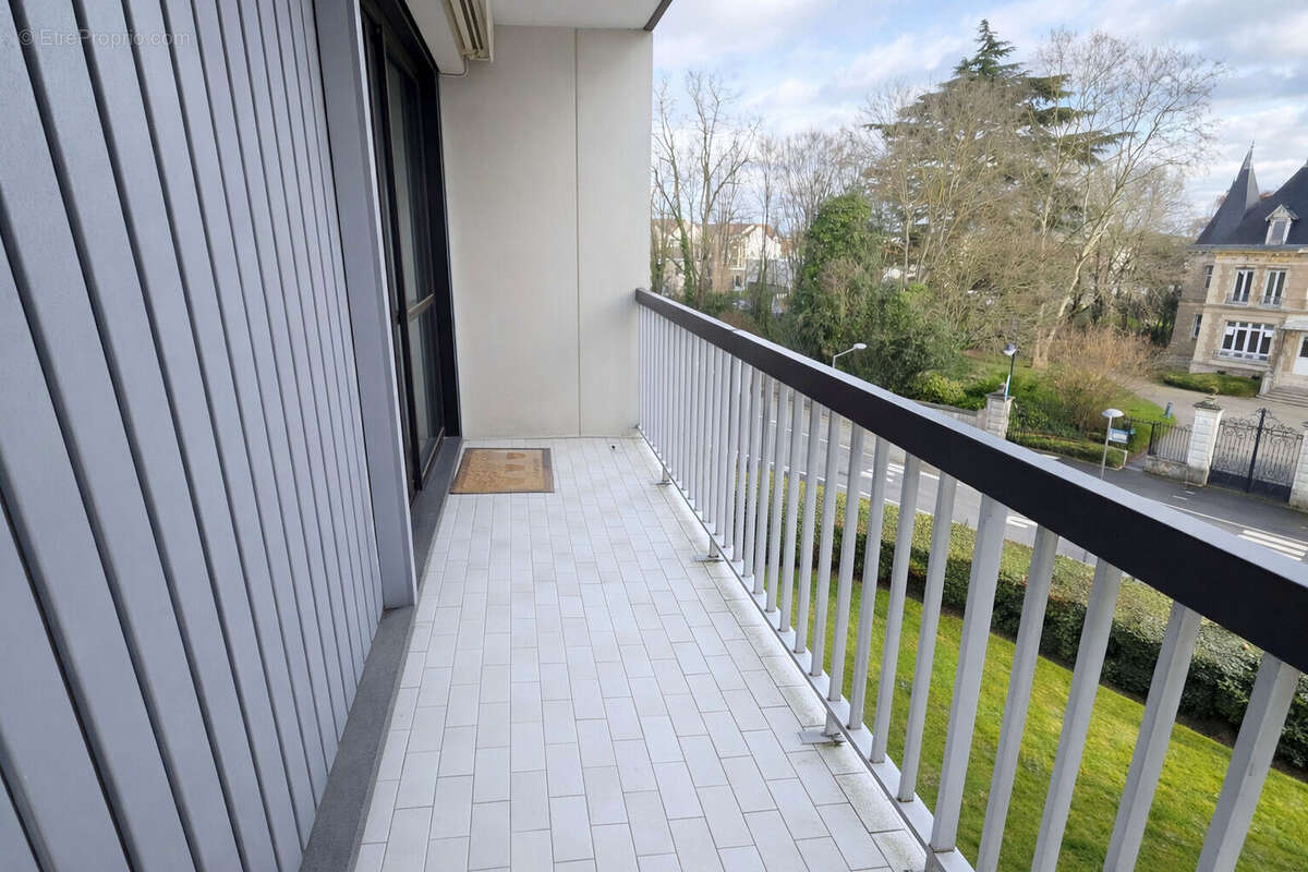 Appartement à TORCY