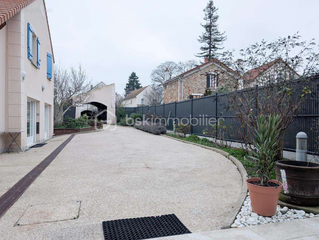 Maison à BALLAINVILLIERS