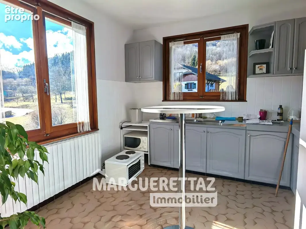 Maison avec 2 appartements - coteau Marignier - photo 9