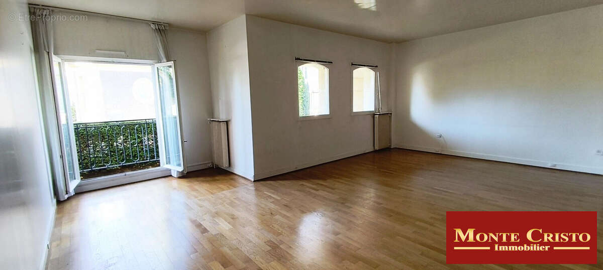 SEJOUR OUEST - Appartement à VERSAILLES