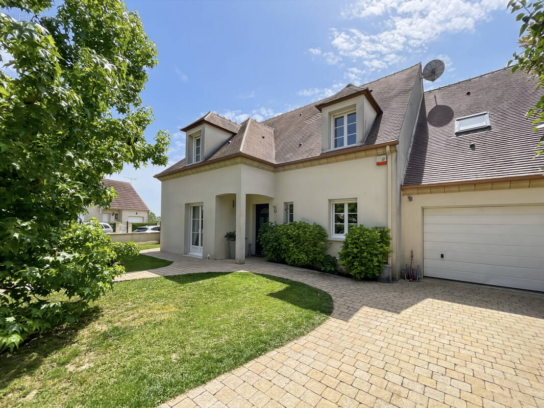 Maison à BREUIL-LE-SEC