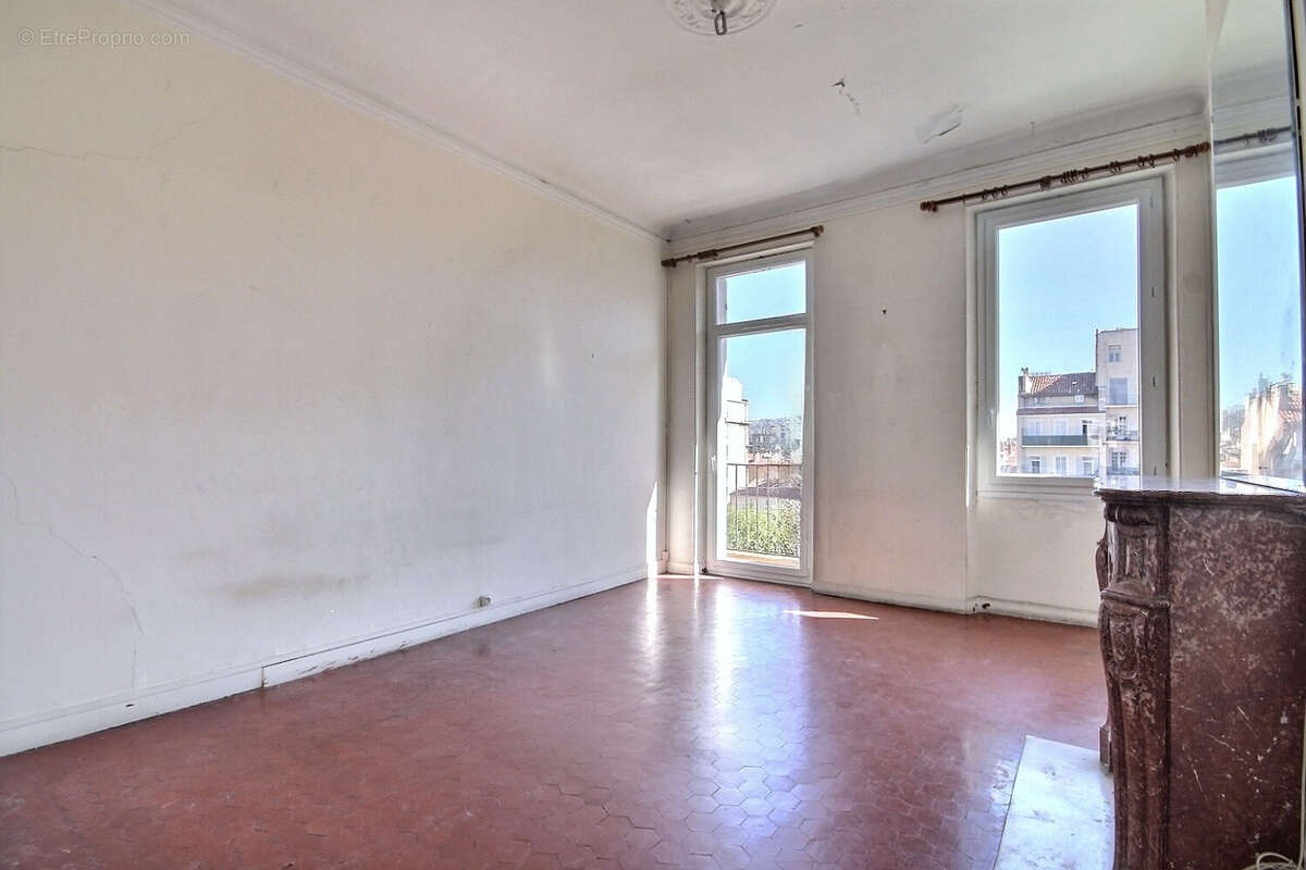 Appartement à MARSEILLE-6E