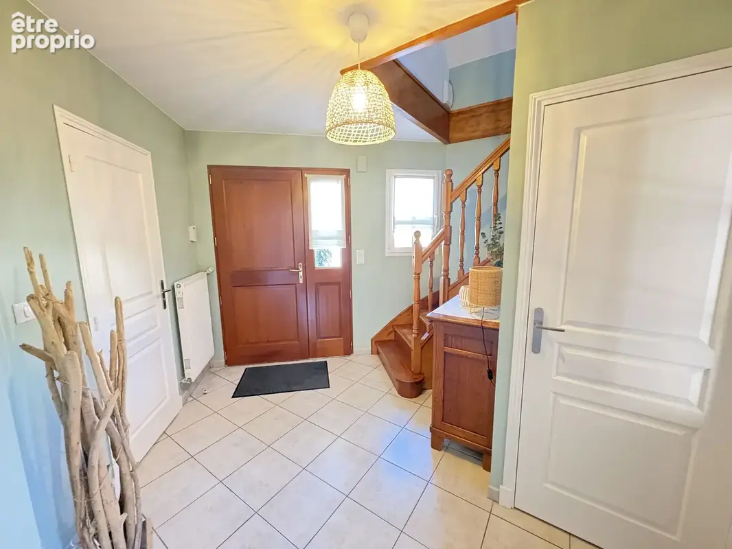 A saisir superbe villa bâtie sur 731 m2 avec  4 chambres et garage 2 voitures - photo 5