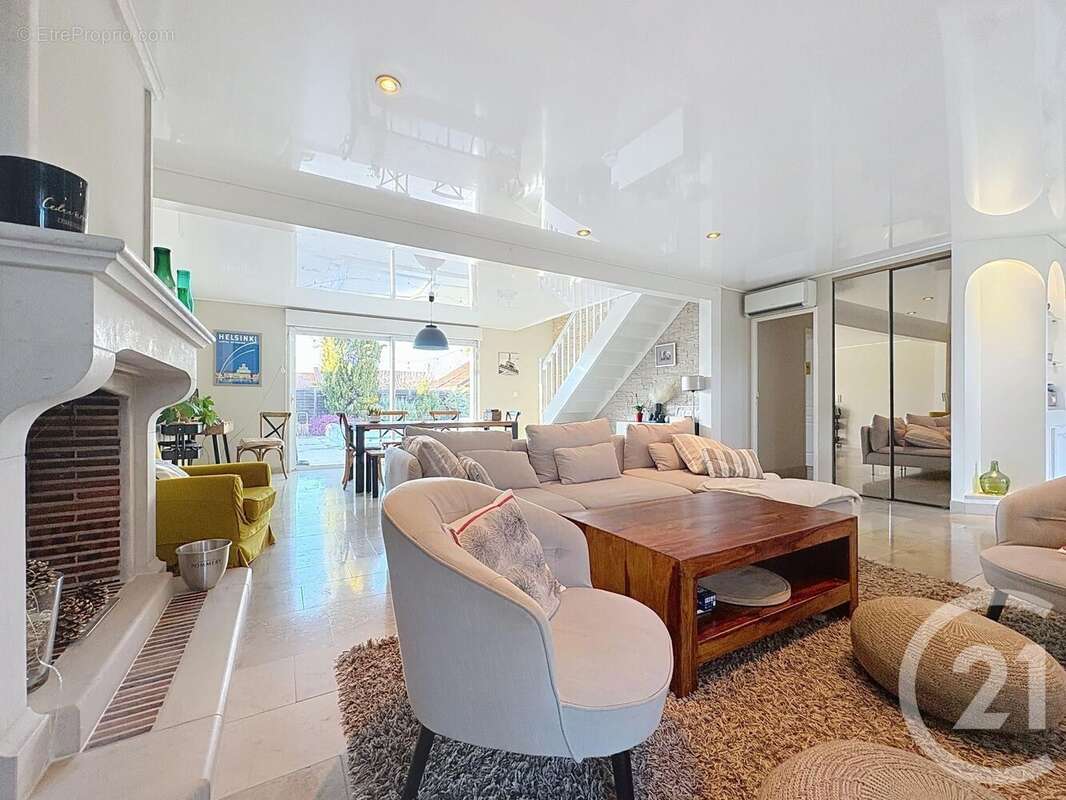 Maison à BREVIANDES